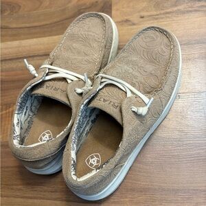 Ariat Women’s Hilo Tan Floral Emboss Laced Slip on Shoe